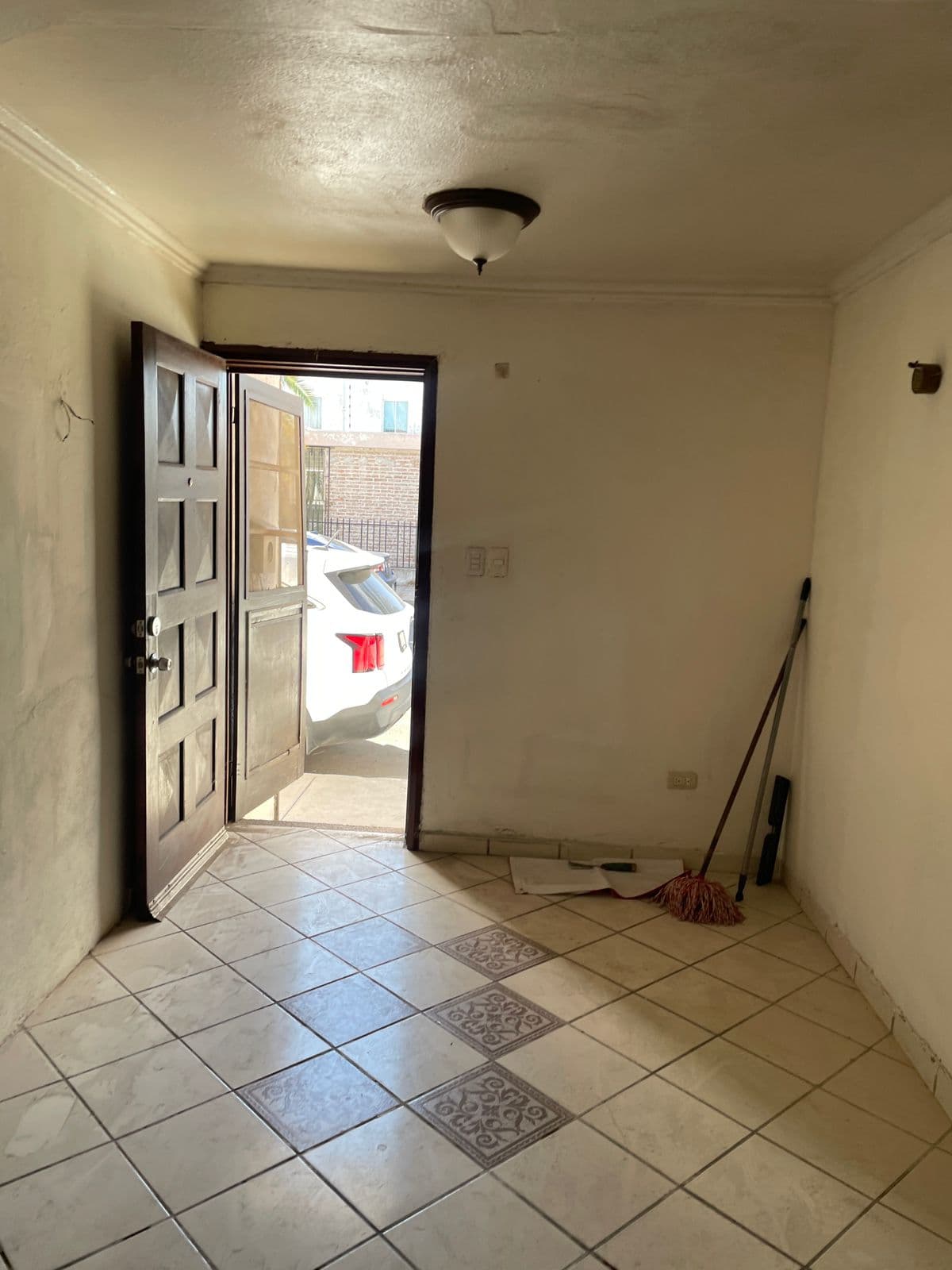 Casa en Venta — El Centenario
